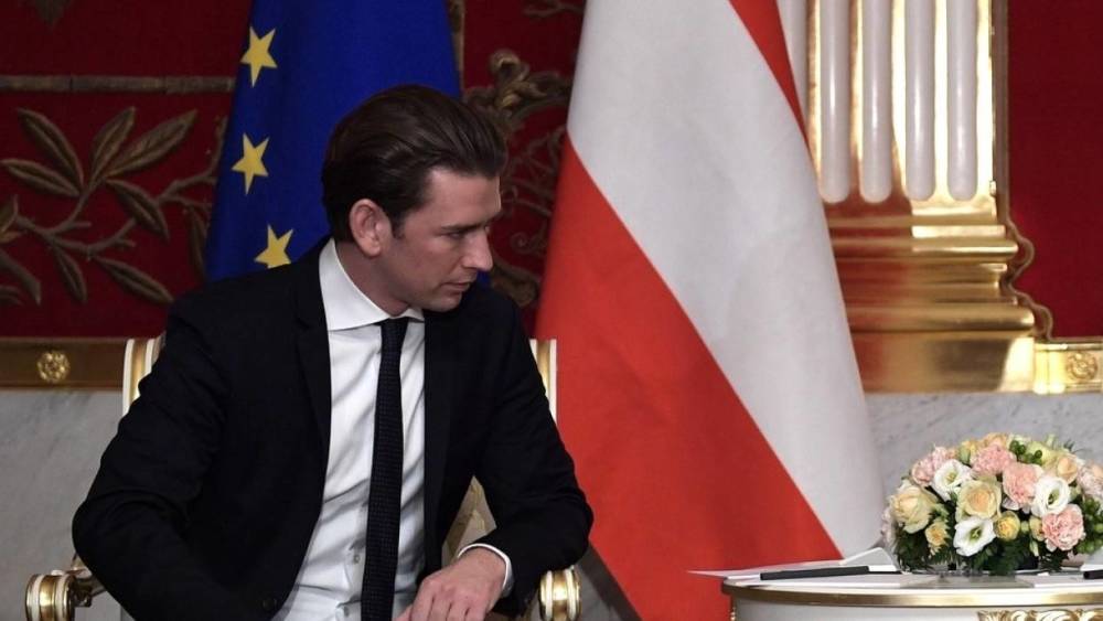 Себастьян Курц сложил с себя полномочия канцлера Австрии