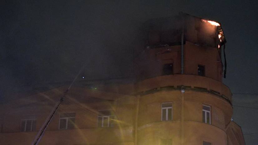 Прокуратура организовала проверку по факту пожара в жилом доме в Петербурге