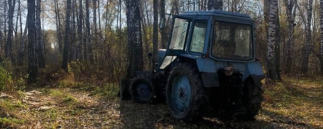 В Томске пьяный мужчина на тракторе пытался скрыться от пяти экипажей ДПС