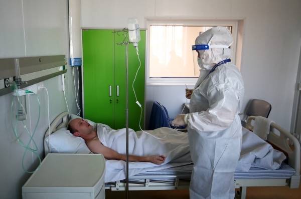 Заслуженный врач рассказал об осложнениях после коронавируса