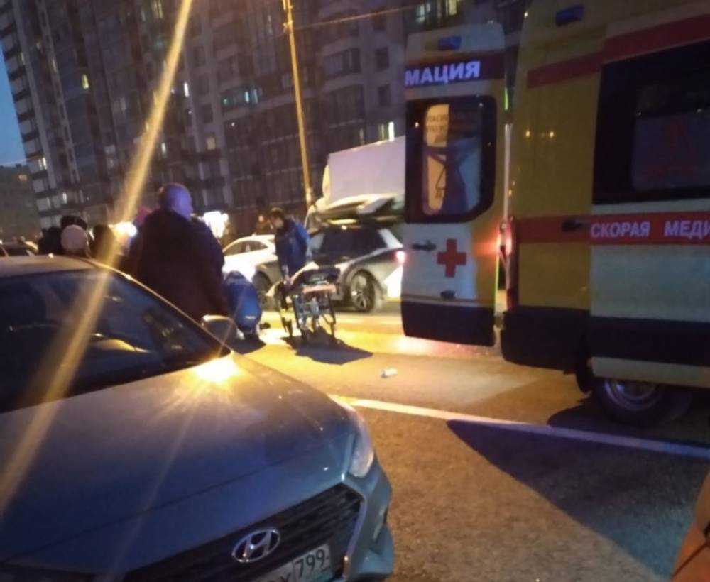 Иномарка сбила подростка в Санкт-Петербурге