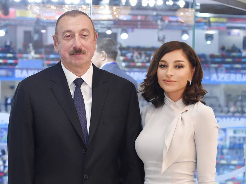 Президент Ильхам Алиев и Первая леди Мехрибан Алиева совершили поездку в Шамахинский район