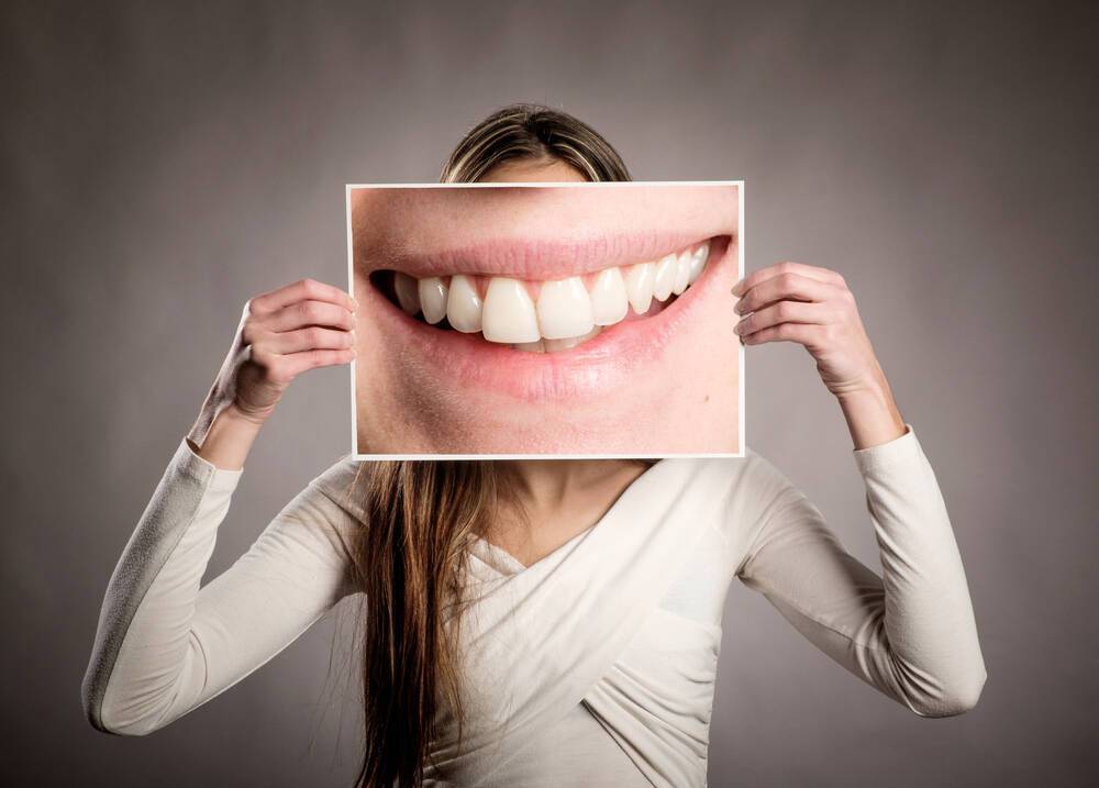 Как восстановить эмаль зубов без помощи стоматолога?