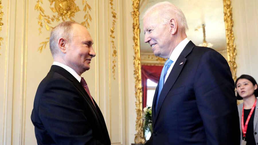 СМИ: Путин и Байден возможно встретятся в начале 2022 года