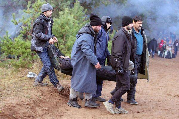 Курды из лесу вышли: белорусские пограничники обнаружили жертв польской «защиты»