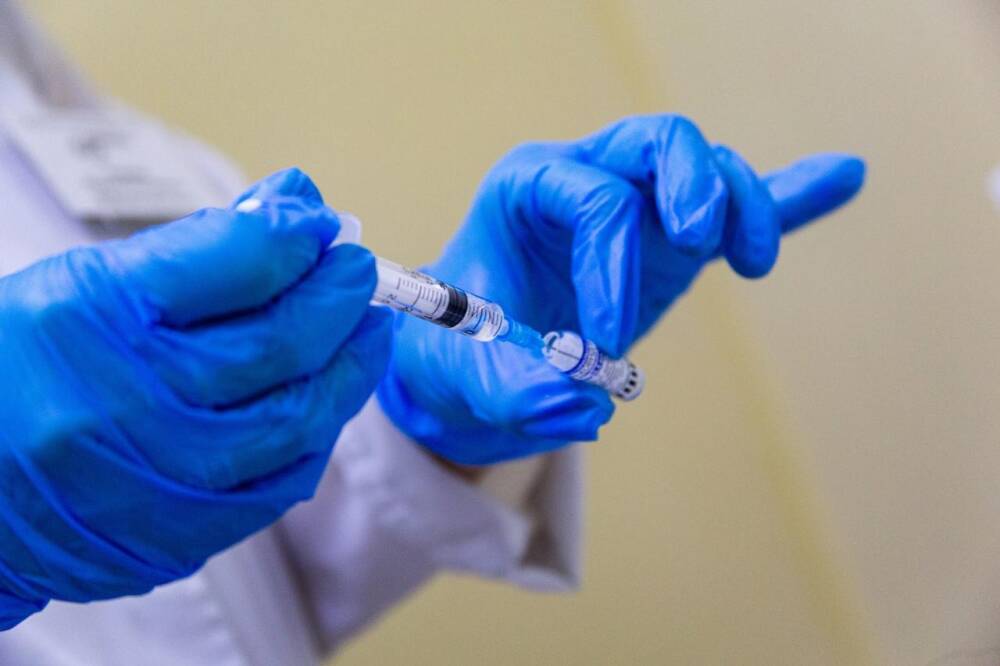 В Новосибирске расширен список профессий для обязательной вакцинации от коронавируса