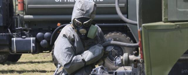 В Ростовской области военные специалисты борются с коронавирусом горячим туманом