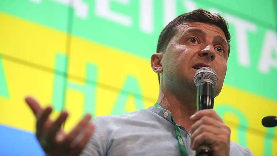 Опрос показал падение рейтинга партии Зеленского на Украине до 16,6%