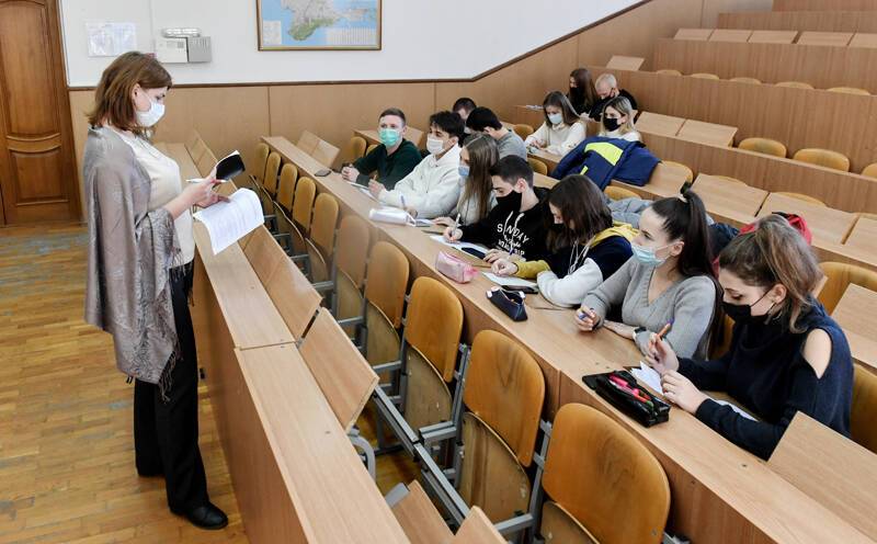 В России снизилась заболеваемость COVID-19 среди студентов и преподавателей