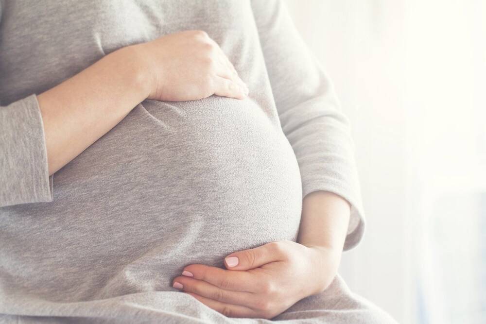 Почти у всех беременных псковичек с COVID-19 рождаются недоношенные дети