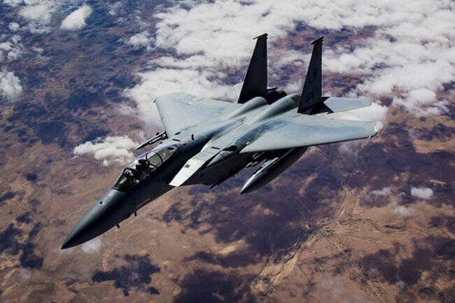 Военный эксперт назвал цели самолета-разведчика США в 35 км от границы России