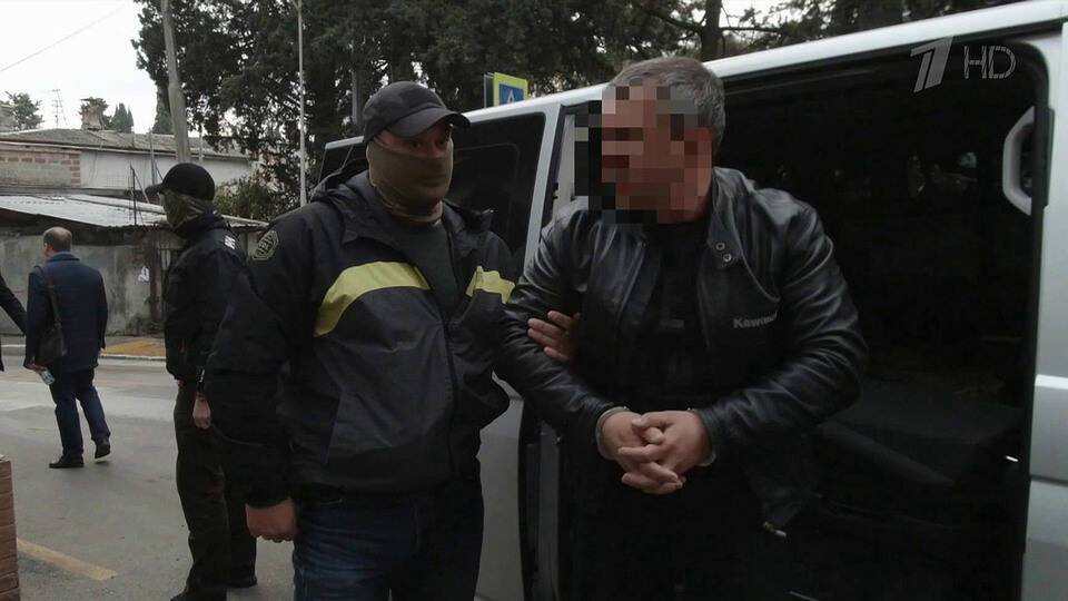 Шпиона, который работал на украинскую разведку, задержали сотрудники ФСБ России в Крыму