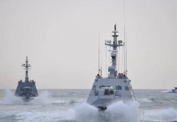 Корабли ВМС Украины передислоцируют из Черного моря в Азовское