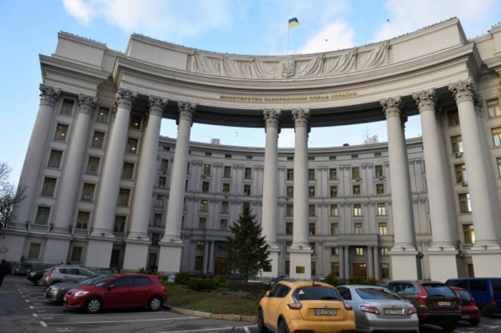 Киев предупредил Минск о непоправимых последствиях в случае признания Крыма