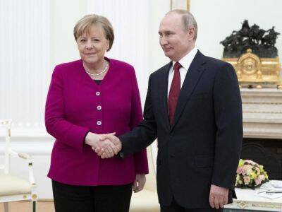 Bloomberg: Меркель ждёт от Путина ответного звонка по кризису на границу с Беларусью