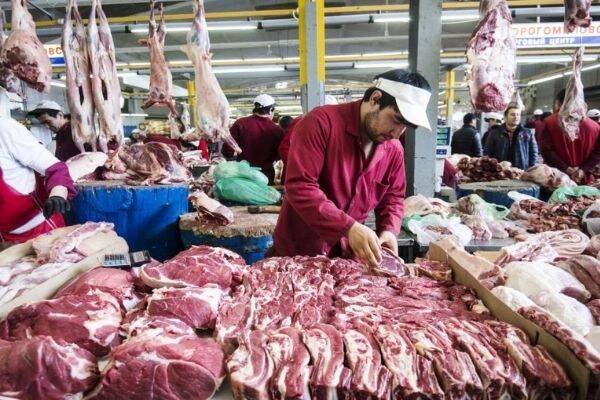 В 2022 году могут ввести тарифные квоты на импорт мяса и сахара