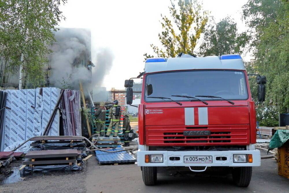 В Смоленске ликвидирован пожар на производстве окон