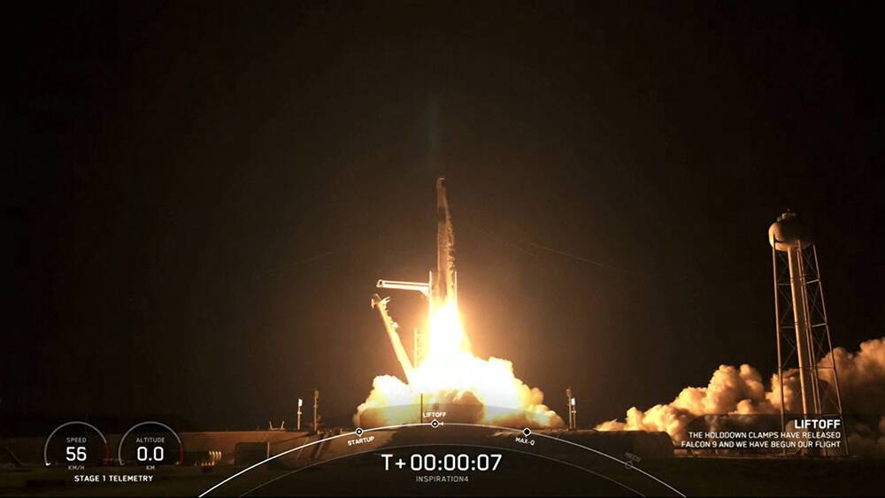 Запуск Crew Dragon с четырьмя астронавтами сняли на видео