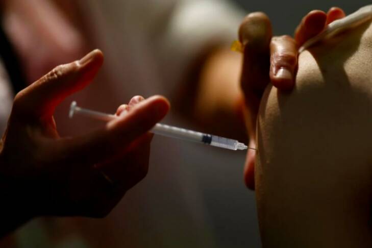 Итальянка судилась с отцом-антивакцинатором из-за прививки от коронавируса