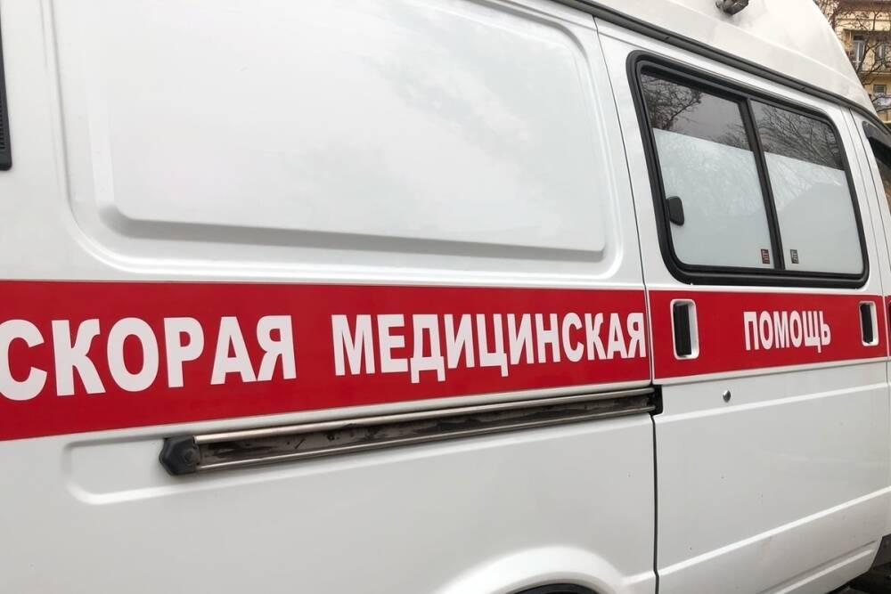 Губернатор Островский провел совещание о работе служб скорой помощи и зарплатах сотрудникам