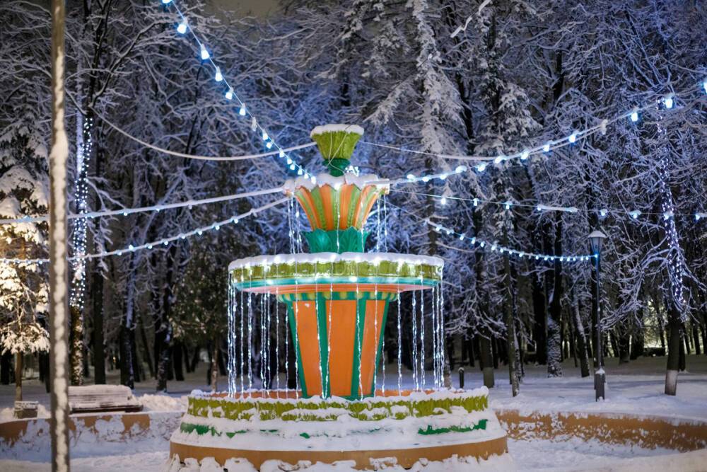 Почти 4 млн рублей потратят на новогоднюю иллюминацию в Пскове