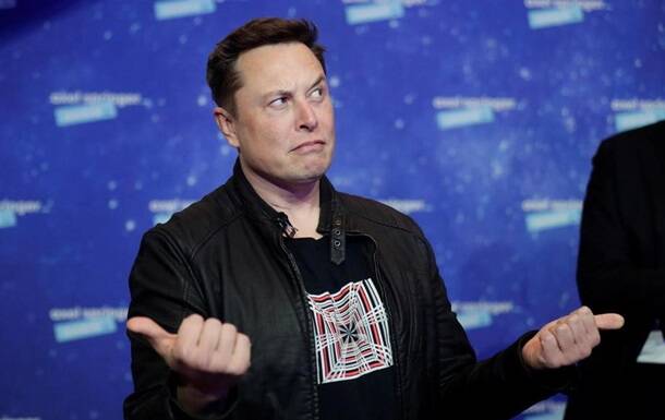 После вопроса в Twitter Маск продал часть акций Tesla