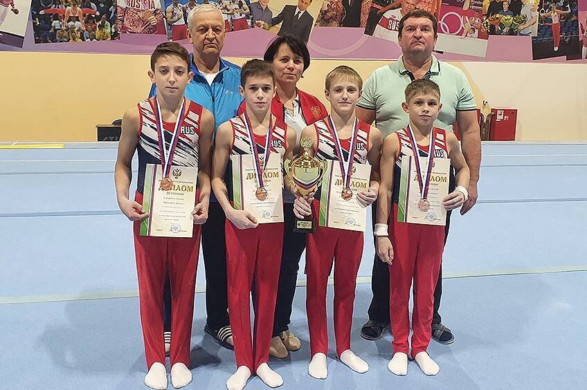 Липецкие гимнасты завоевали бронзовые награды первенства России