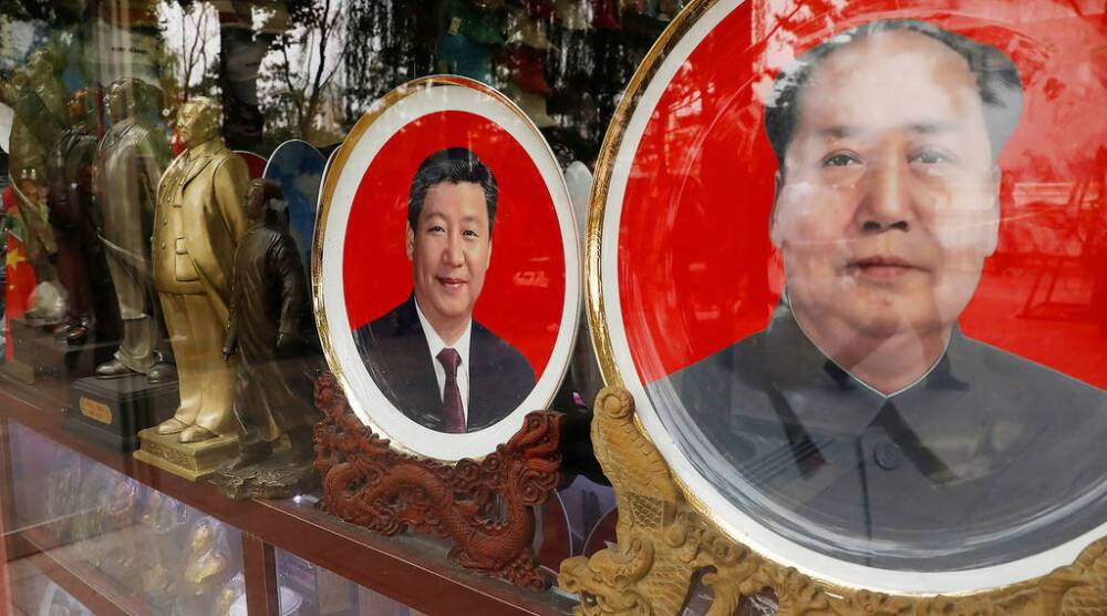 Си Цзиньпин встал на один уровень с Мао