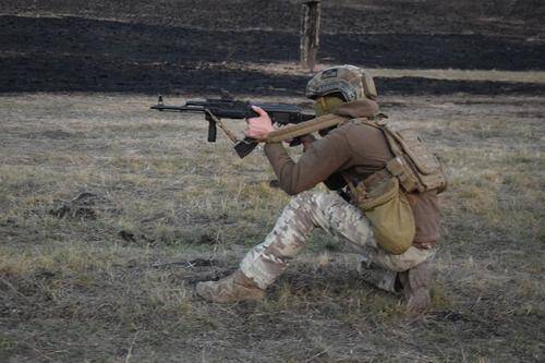 Бойцы ЛНР уничтожили двух украинских военных в ответ на гибель сослуживца во время обстрела ВСУ