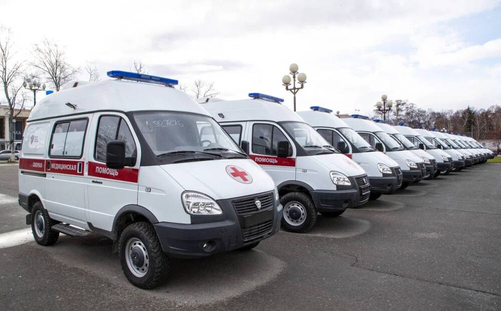 25 новых машин передали медучреждениям Сахалинской области