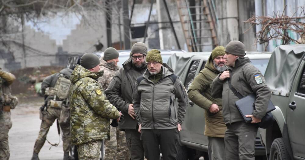Новый глава Минобороны Украины прибыл в зону ООС: подробности и фото
