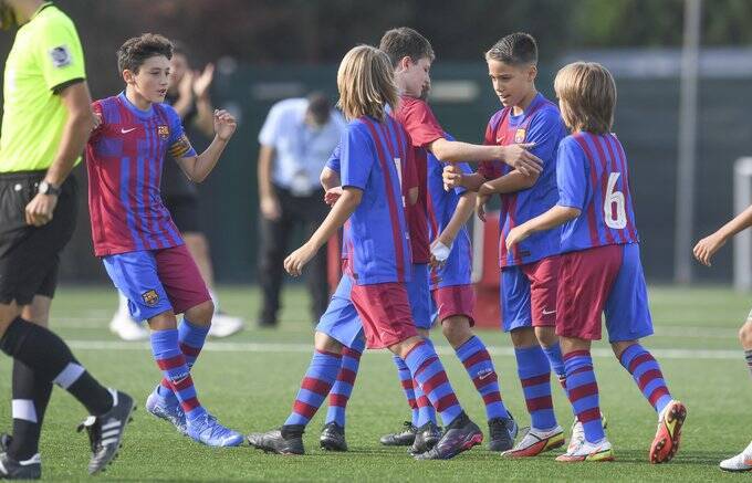 Футболисты Барселоны U-12 специально пропустили гол, проявив фэйр плей