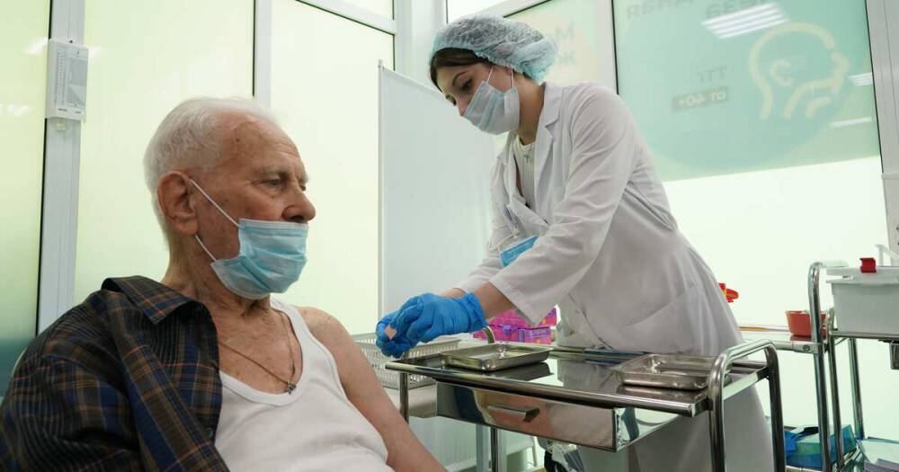 В Адыгее ввели обязательную вакцинацию от COVID для лиц старше 60 лет