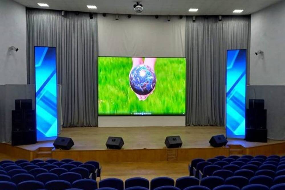 В Доме искусств Сердобского района установил светодиодный экран за 3 млн рублей
