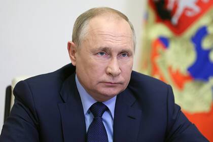 В Кремле ответили на вопрос о ревакцинации Путина от COVID-19