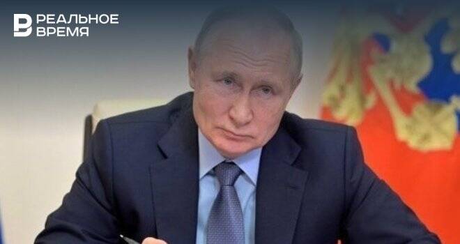 Путин призвал максимально быстро устранять барьеры при внедрении передовых решений в стране