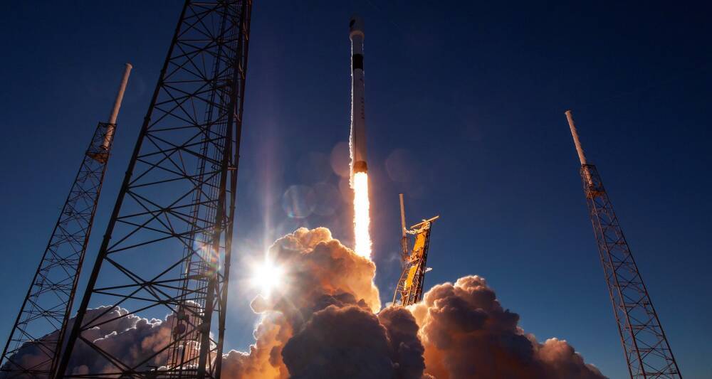 В субботу SpaceX выведет на орбиту более 50 спутников Starlink