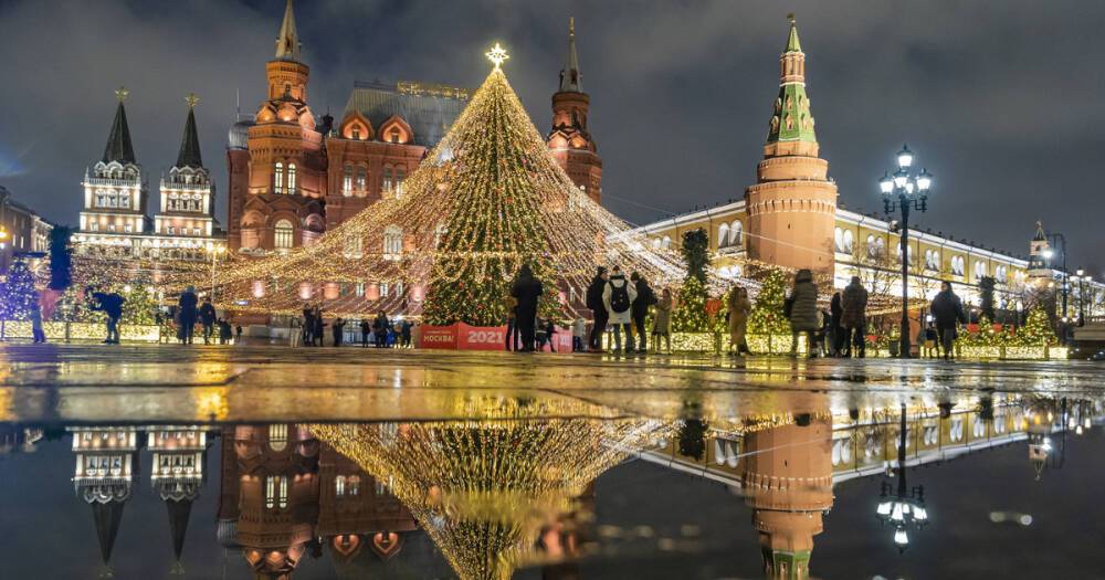 К Новому году Москву украсят несколько тысяч световых конструкций