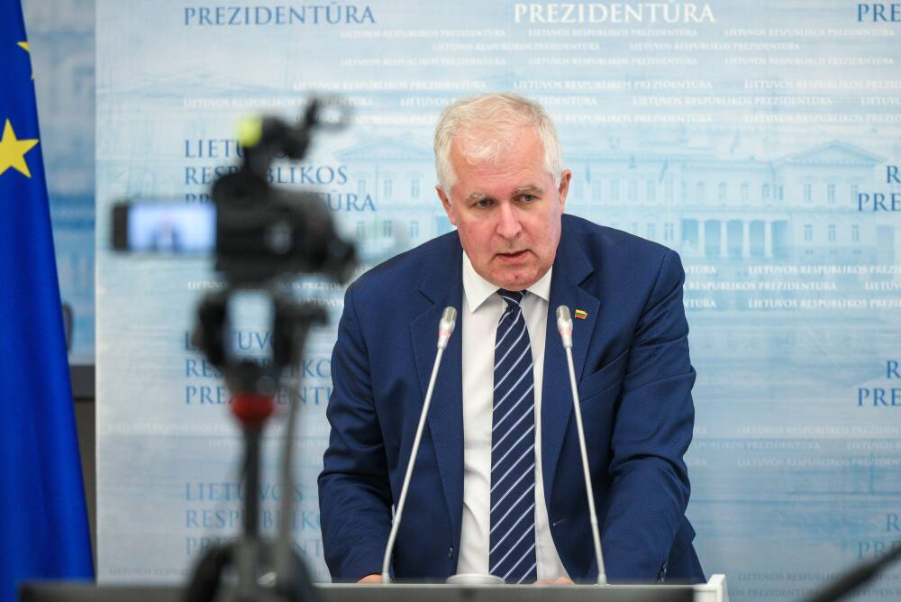 Министр обороны Литвы называет "символическим действием" направление в Беларусь российских десантников