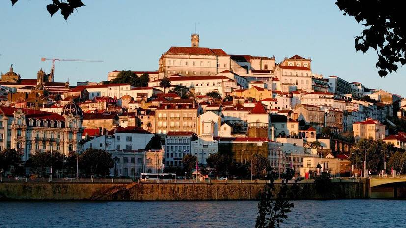 SIC Notícias: четыре человека погибли при крушении рыболовецкого судна в Португалии