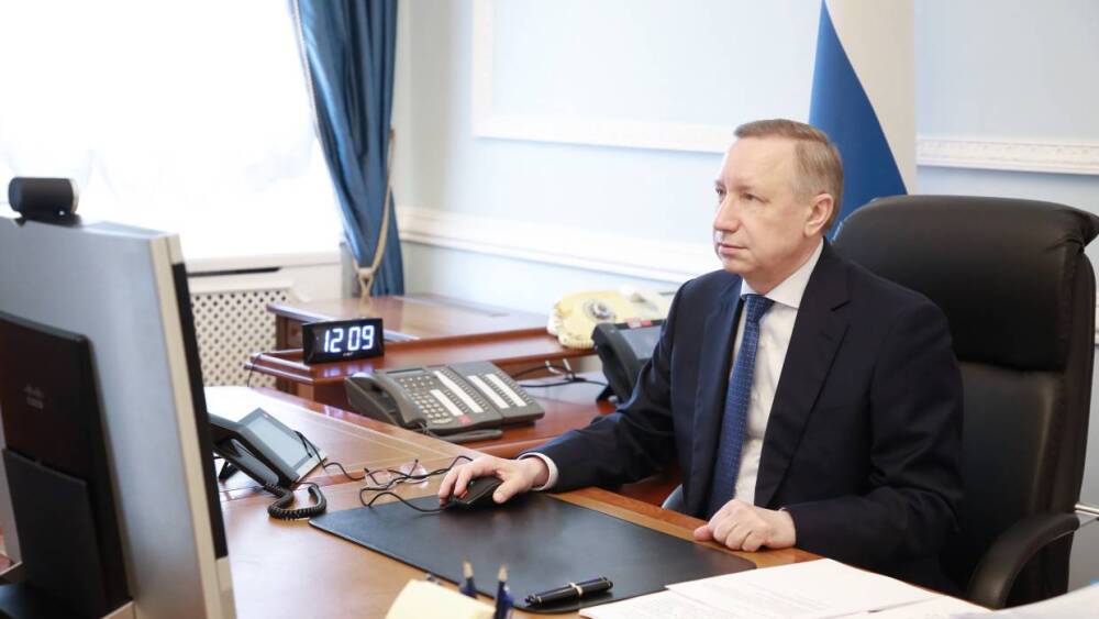 Петербургский губернатор Беглов не ответил лично на вопросы горожан во время прямой линии