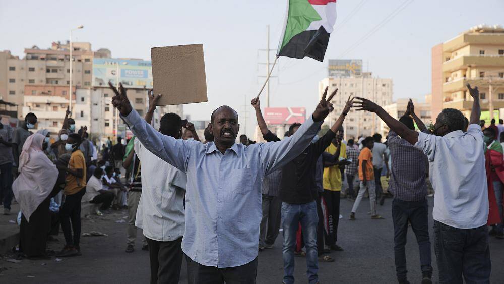 Новые протесты и новые жертвы в Судане