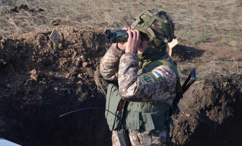 Боевики на Донбассе шесть раз обстреляли украинские позиции, ранен водитель-санитар