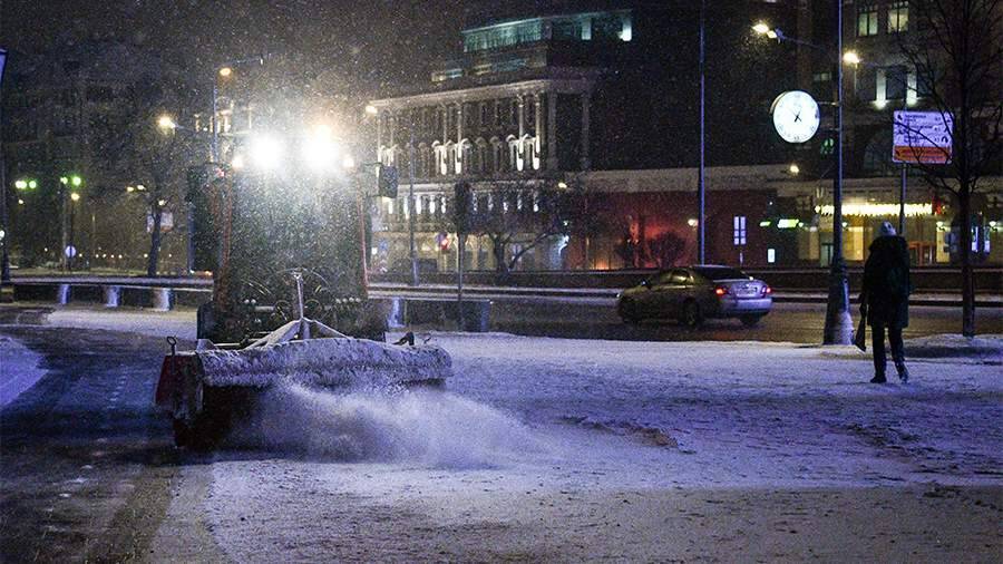 Снег и гололед ожидаются в ночь на понедельник в Москве