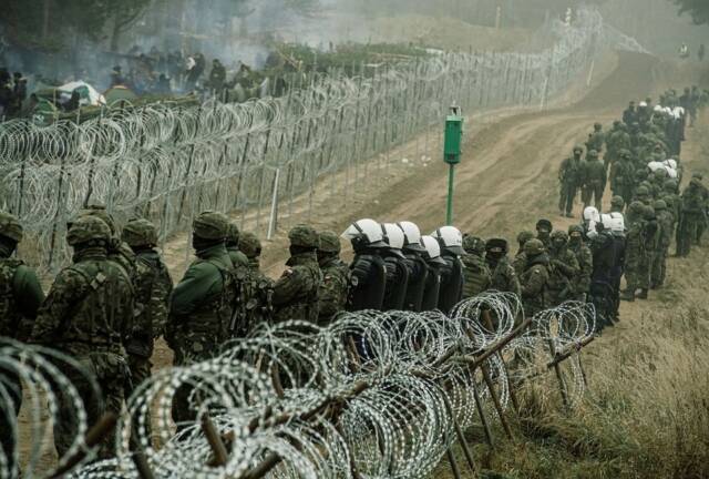 Миграционный кризис в Беларуси: премьер Польши призвал НАТО к «конкретным шагам»