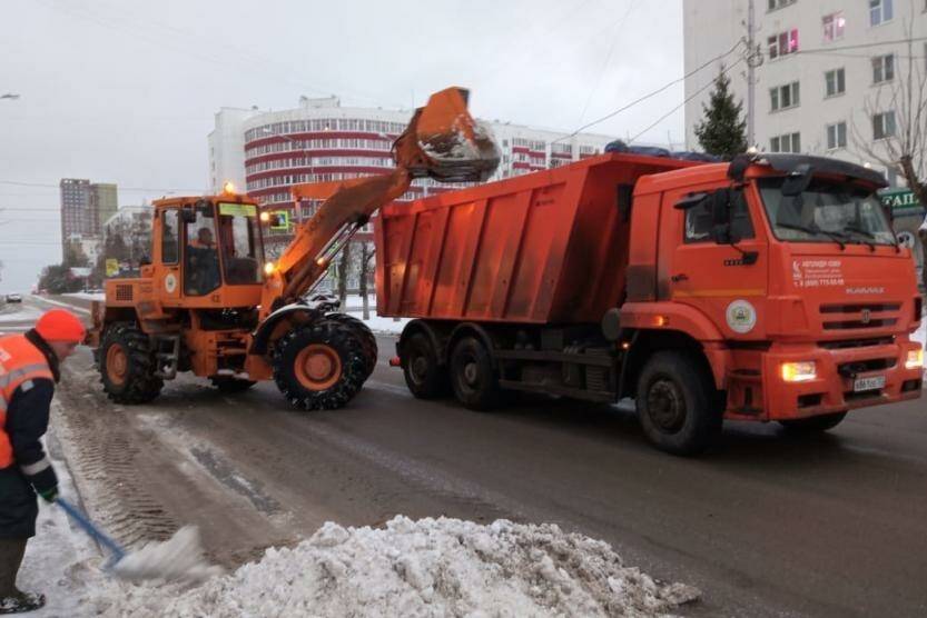 За сутки с улиц Уфы вывезли более 5,5 тысяч кубометров снега