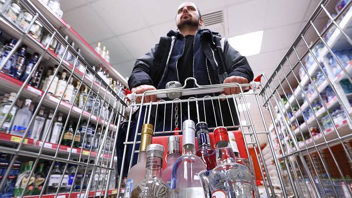 Минфин предложил повысить цены на водку и другой крепкий алкоголь в 2022 году