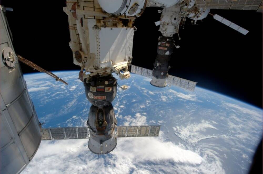 Космонавт нашёл возможное место утечки воздуха в отсеке модуля «Звезда»