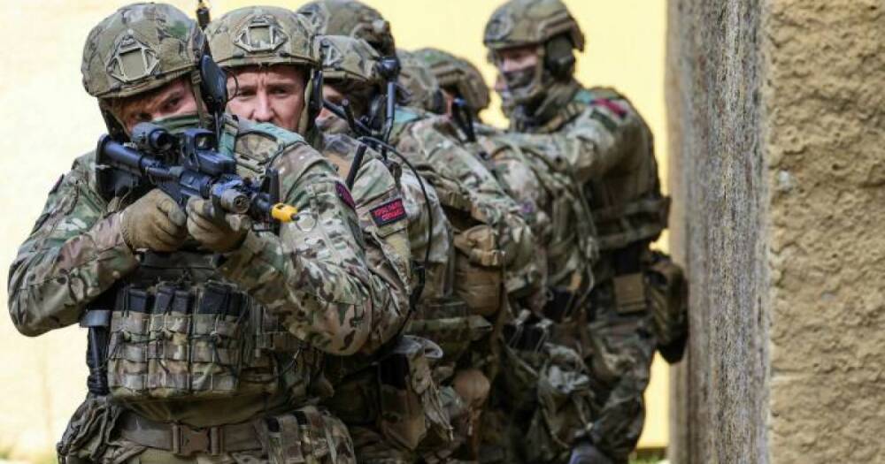 Кривое зеркало. Почему британский спецназ пока не прилетит в Украину