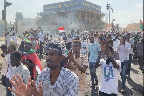 Военные в Судане не могут удержать власть
